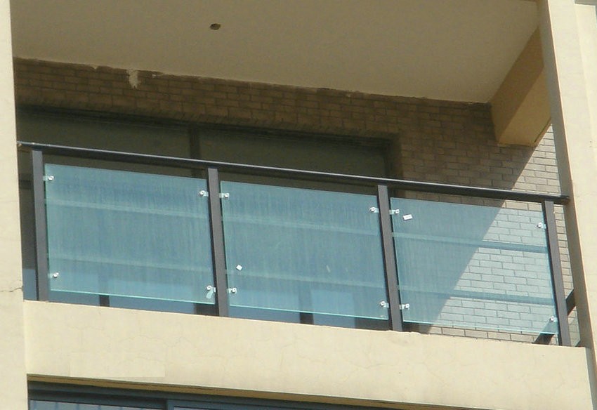 阳台护栏（玻璃B型）